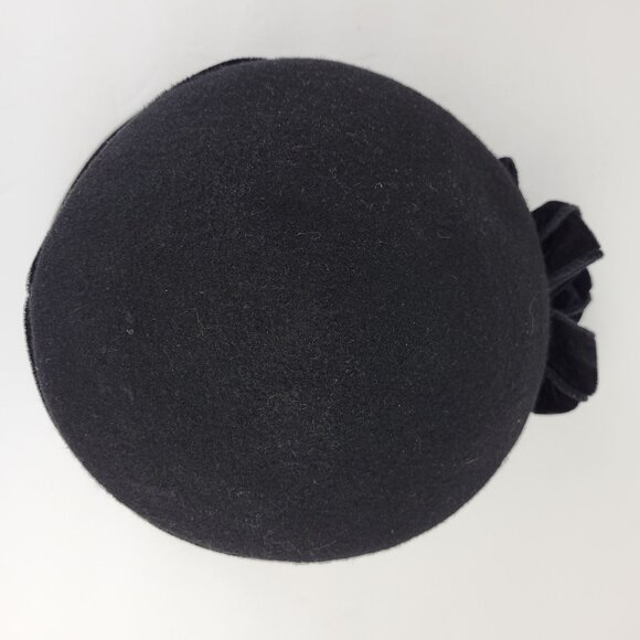 Vintage Arlin Black Wool Cloche Hat With Velvet Ribbon & Bow Detail main image 5